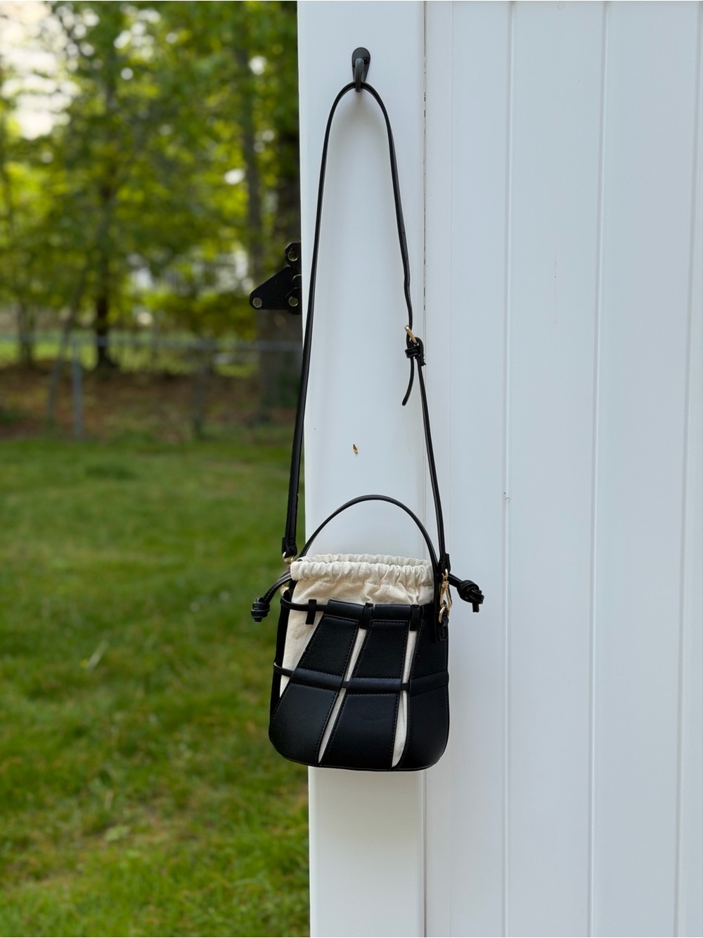 Zara Black Leather Paneled Bucket Bag Optional Crossbody Cream Colored Insert - Picture 3 of 12